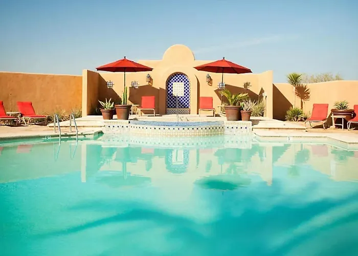 Holiday home Visit The Amazing Red Rock Formation In Beautiful 1bd With Amenities Peoria