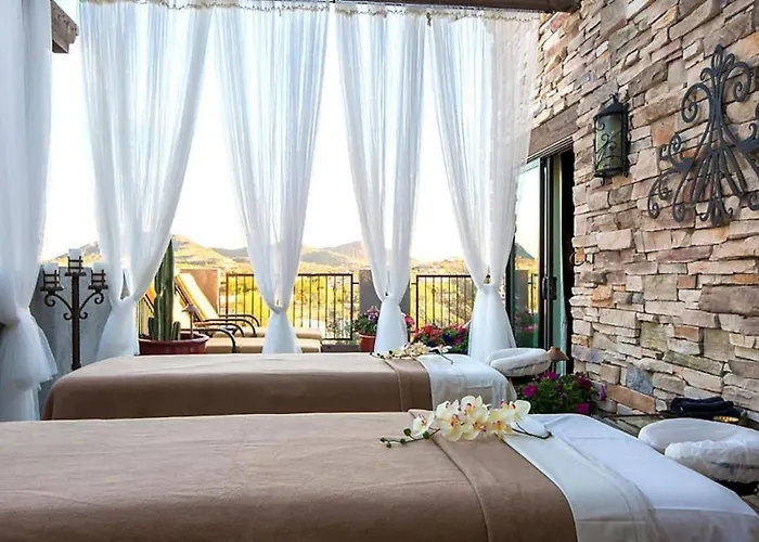 Holiday home Visit The Amazing Red Rock Formation In Beautiful 1bd With Amenities Peoria